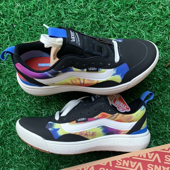 VANS ULTRARANGE EXO TIE DYE Black/Marshmallow WMNS - Picture 14 of 17